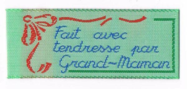 Écusson à coudre Fait avec tendresse par Grand-maman 6.0x2.5cm