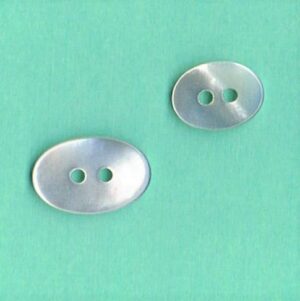 Bouton en nacre véritable écru-naturel Ovale 11mm/15mm chemise