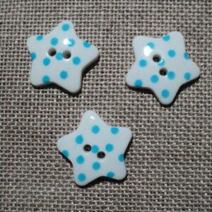 Bouton étoile blanc à pois turquoise 17mm avec 2-trous
