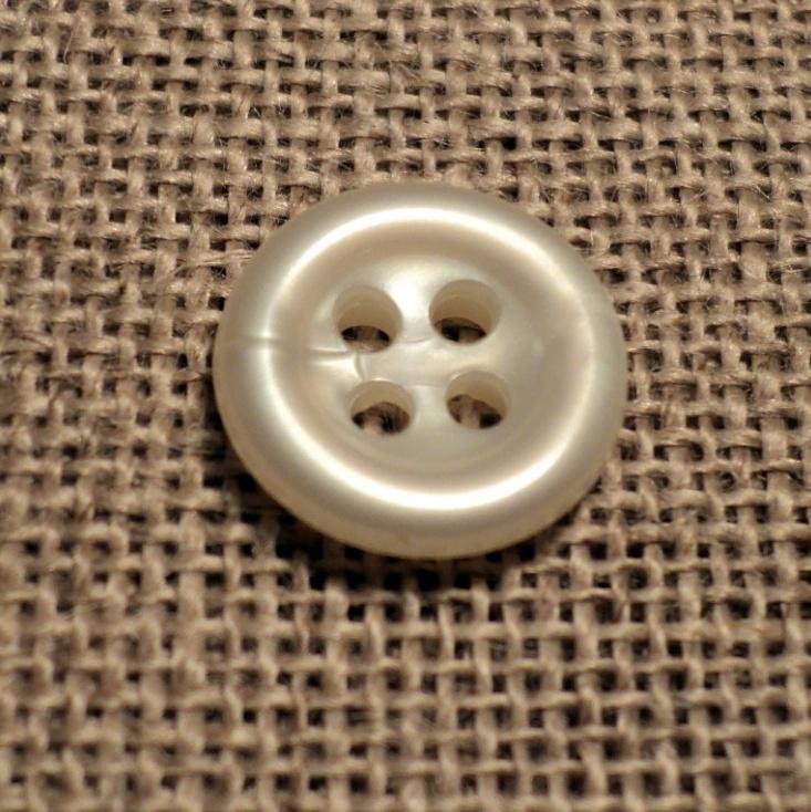 Bouton blanc cassé 11mm 4-trous Petit Bouton Bébé, chemise, button down