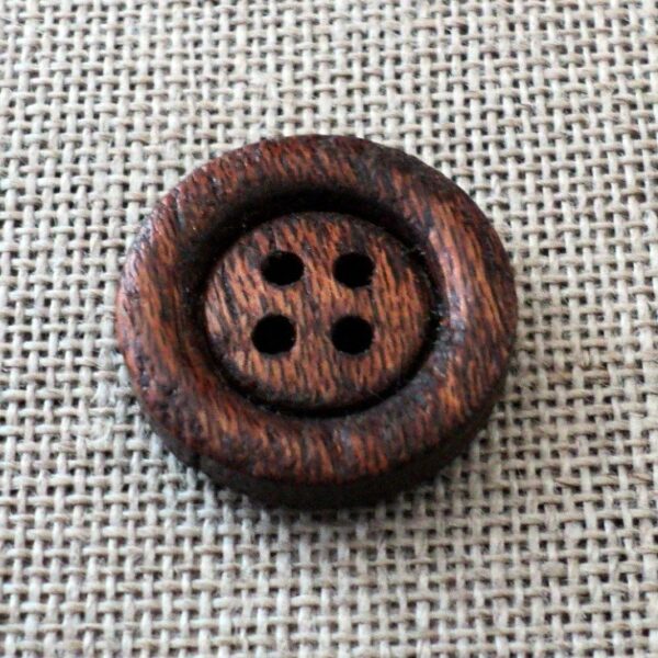 Bouton en bois foncé 20mm, 4-trous