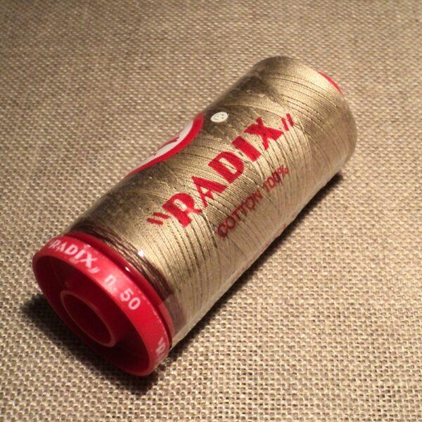 Fil Coton Radix beige 500 yards Nr.50 ( 457 mètres) fil coton machine à coudre, machine broderie, fil à quilter