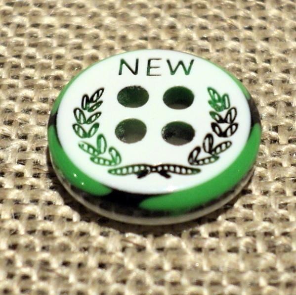 Bouton chemise 11mm 4-trous Petit bouton button down, blanc avec couronne de laurier noir et vert pomme