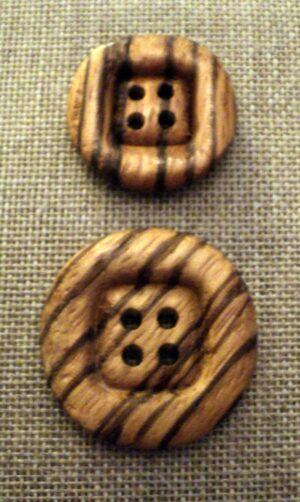 Bouton en bois naturel 25mm 4 trous