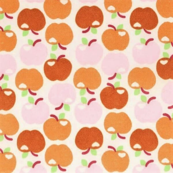 Tissu pommes écru 7,90€ le mètre, vendu au mètre avec des pommes en rose clair et marron