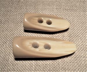 Bouton buchette écru beige 35mm-43mm galalithe marbre manteau 2-trous