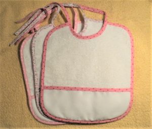 Set de bavoirs (3) à broder, coton éponge, bavoir rose, bavoir avec des étoiles, cœurs et fleurs
