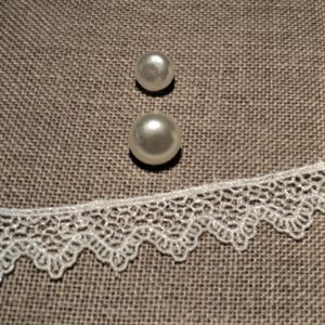 Bouton demi boule perle blanc nacré 10mm/12mm à pied polyester pour les chemises, robe mariage, petite veste laine