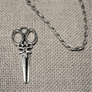 Breloque métal ciseaux à coudre argenté, charme pendentif pour collier ou bracelet