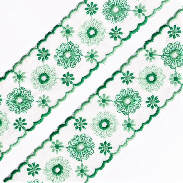 Galon broderie Anglaise 50mm blanc vert multi couleur 100% coton vendu par 8.5 mètres entre-deux