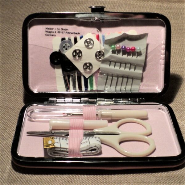 Trousse couture voyage rose, nécessaire à couture pour le voyage, kit couture compact
