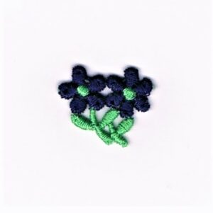 écusson Dentelle brodé mini fleur bleu marine à coudre 2.5 x 2.5 cm