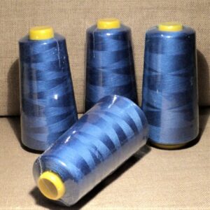 Fil à surjeter, 4 x Cône 3000 Yards Bleu, polyester, tous tissus, fil pour la surjeteuse, fil à coudre machine