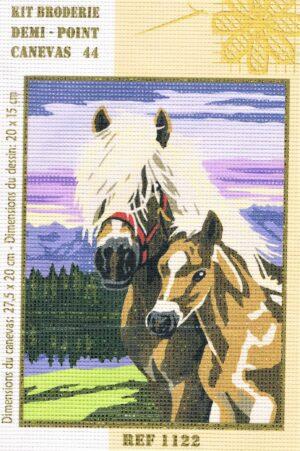 Kit canevas 27.5x20cm, Les chevaux, le cheval avec son poulain demi point croix
