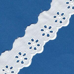 Ruban dentelle Broderie Anglaise blanc 30mm 100% coton avec fleurs