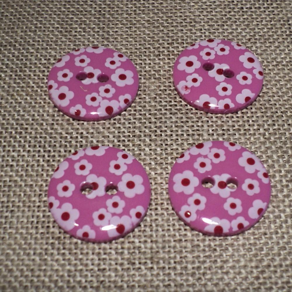 Lot de 4 boutons fuchsia décoratif avec des fleurs 18mm avec 2-trous