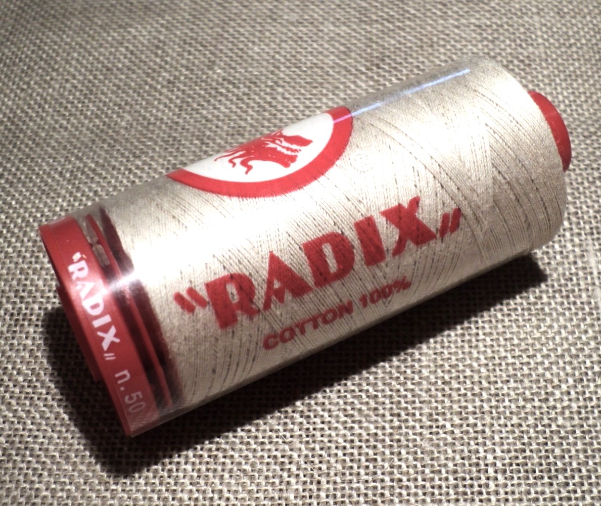 Fil Coton Radix beige clair 500 yards Nr.50 ( 457 mètres) fil coton machine à coudre, machine broderie, fil à quilter