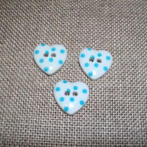 Bouton cœur blanc à pois turquoise 15mm avec 2-trous