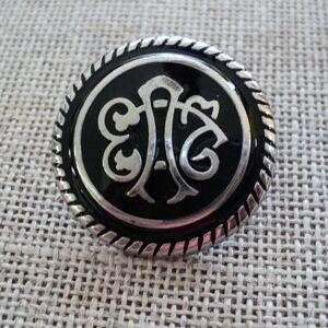 Bouton blason métal argenténoir 23mm à pied pour blazer, veste, gilet