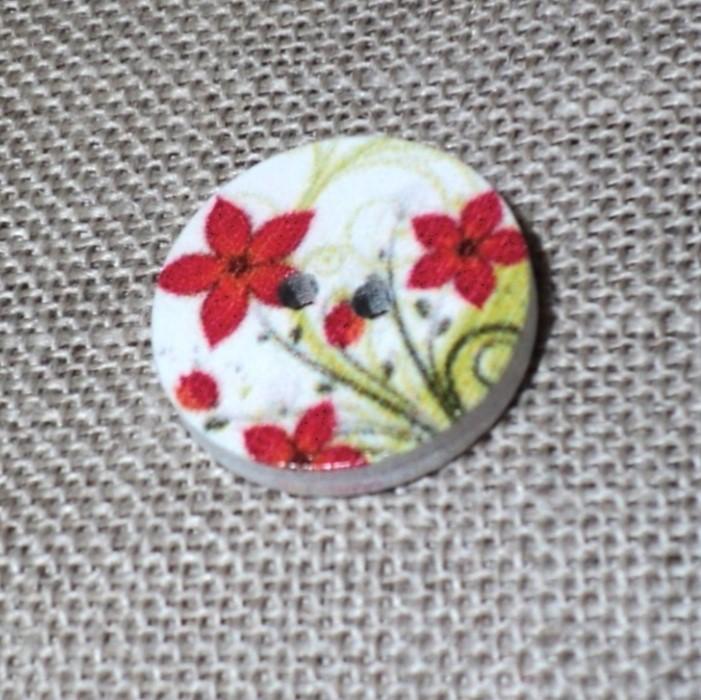 Bouton décoratif 20mm blanc avec 2-trous avec des fleurs rouges