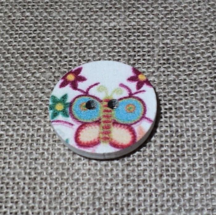 Bouton décoratif 20mm blanc avec 2-trous avec papillon fuchsia, turquoise