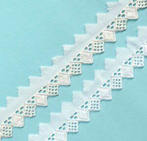 Ruban dentelle Broderie Anglaise blanc ou écru 15mm 100% coton 1,00 € vendu par 9 mètres