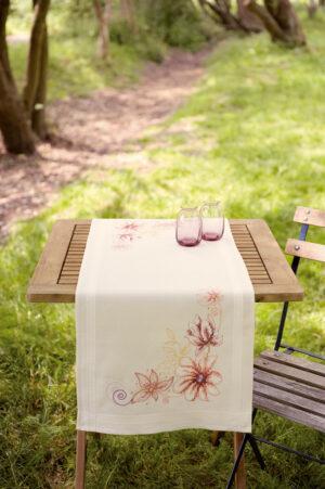 Kit Chemin de table écru 40x100 cm, broderie au point de croix et tige, magnolia nappe pré-imprimé