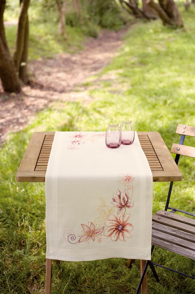 Kit Chemin de table écru 40x100 cm, broderie au point de croix et tige, magnolia nappe pré-imprimé